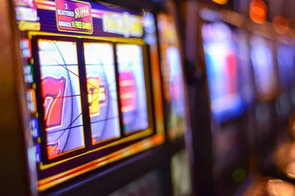 The Dog House slot game interface on clue platform